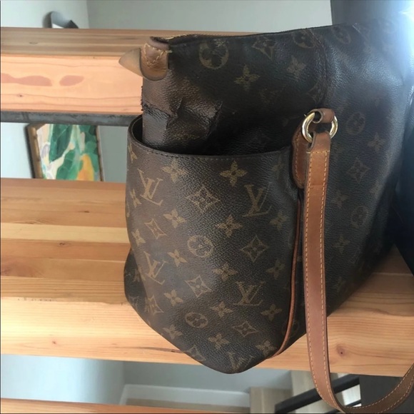 Louis Vuitton Totally Purse Leather Handbag Tote - Picture 12 of 15